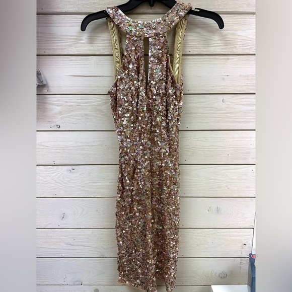 Mac Duggal Gold Sequin Backless Dress - Picture 1 of 14